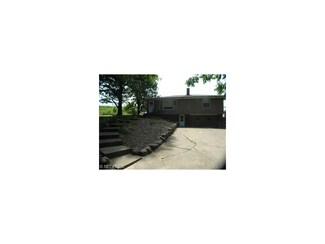 33751 Eddy Rd, Willoughby Hills, OH 44094
