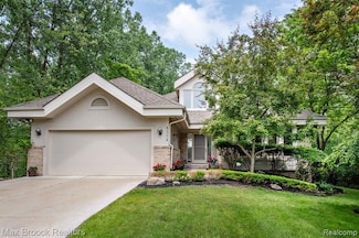 6524 Pleasant Lake Ct, West Bloomfield, MI 48322