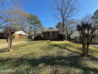 1954 Elaine St, Jackson, MS 39204