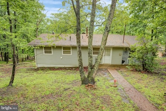 5730 Squirrel Rd, Fort Loudon, PA 17224