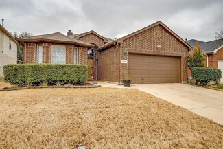 1917 Kristen Ct, Fort Worth, TX 76131
