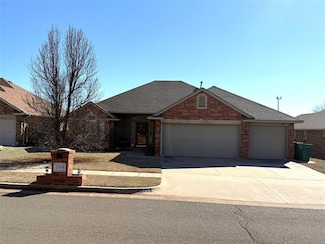 2508 SE 92nd Terrace, Moore, OK 73160