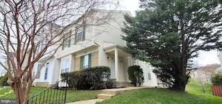 662 Lucky Leaf Cir, Catonsville, MD 21228