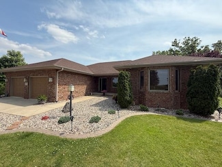 1743 Greenway Rd, Sun Prairie, WI 53590