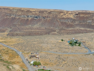 131 Wagon Rd, Palisades, WA 98845