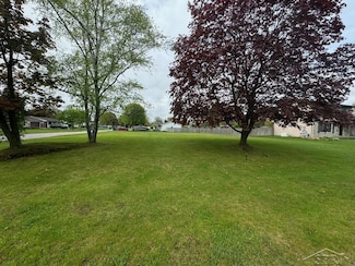 3425 Bramble Dr, Saginaw, MI 48603