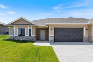 216 St Andrews Loop, Malvern, IA 51551