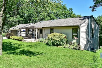 1306 Wincrest Dr, Winona, MN 55987