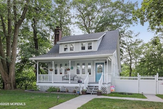 29 Lake Blvd, Matawan, NJ 07747