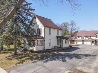 817 5th Ave SE, Rochester, MN 55904