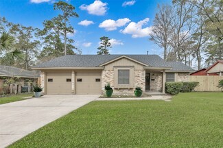 1102 Hoke St, Conroe, TX 77301