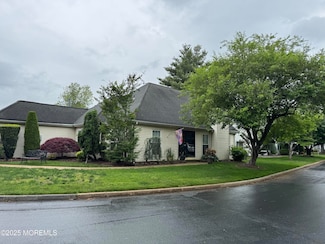 13 Jasmine Ln, Freehold, NJ 07728
