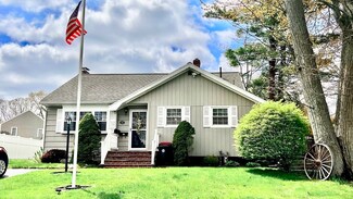 48 Edward St, Brockton, MA 02302