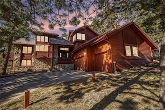 23526 Currant Dr, Golden, CO 80401