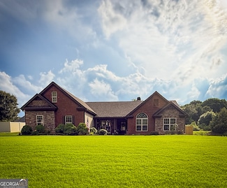 608 Henning Dr, Winder, GA 30680