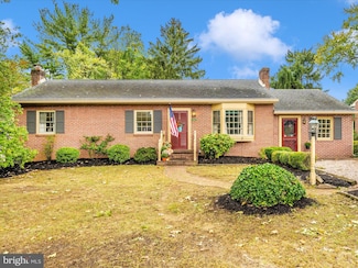 17920 Pin Oak Rd, Hagerstown, MD 21740