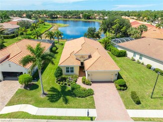 14473 Grapevine Dr, Naples, FL 34114