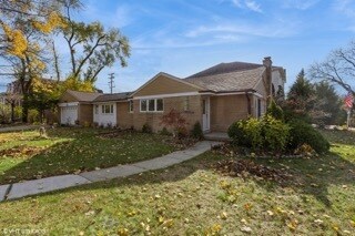 7125 N East Prairie Rd, Lincolnwood, IL 60712