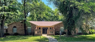 20 Greenbriar St, Mineral Wells, TX 76067