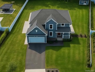 9 Shaw Ln, East Moriches, NY 11940