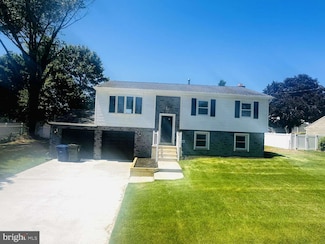 6 Independence Dr, Bordentown, NJ 08505