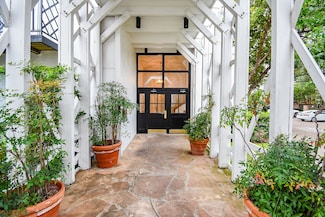 2333 Bering Dr Unit 104, Houston, TX 77057