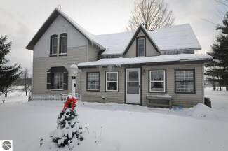 6177 S Saddler Rd, Chase, MI 49623
