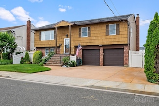 3408 Parkway Dr, Baldwin, NY 11510