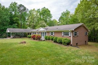3119 Alden Starnes Rd, Granite Falls, NC 28630