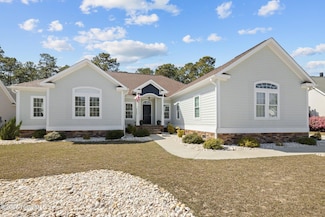 1805 Ivory Gull Dr, Morehead City, NC 28557