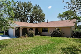 6136 Fairway Dr, Ridge Manor, FL 33523