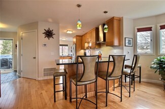 6 Moonlight Dr Unit B, Westerly, RI 02891