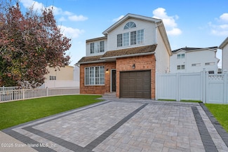 122 Clay Pit Rd, Staten Island, NY 10309