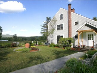 40 S Elmwood Rd, Hancock, NH 03449