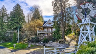 103 Goodman Rd, Point Roberts, WA 98281