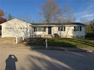 17 Meadow Rd, Hope, RI 02831