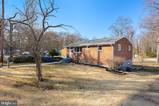 6620 Pine Grove Dr, Suitland, MD 20746