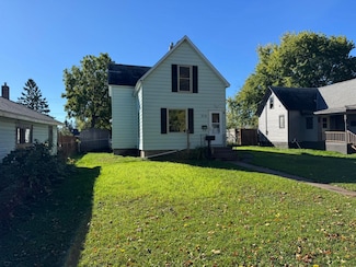 712 8th Ave, Two Harbors, MN 55616