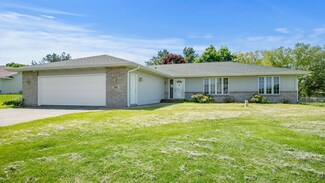 509 Don Dr, Pecatonica, IL 61063