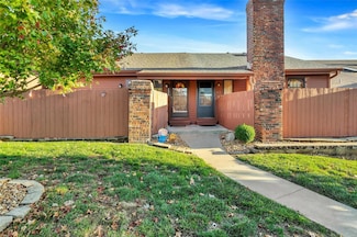2024 Bayonne Dr Unit 19C, Saint Charles, MO 63303