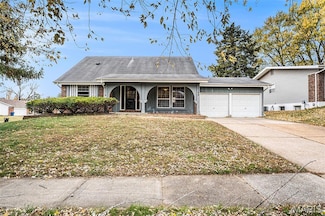 4398 Varano Dr, Florissant, MO 63033