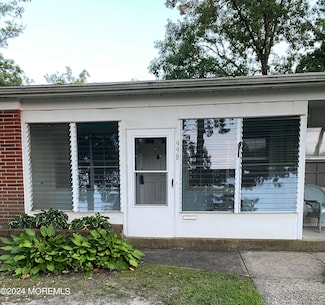 99B Edinburgh Ln, Lakewood, NJ 08701