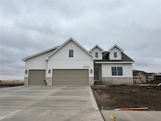 4632 179th St, Urbandale, IA 50323
