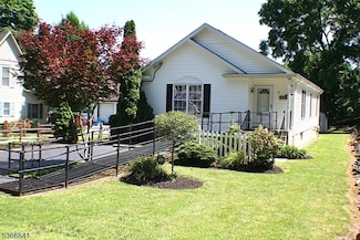 18 Cummins St, Franklin, NJ 07416