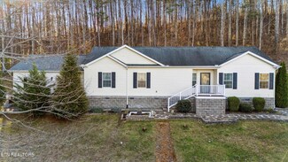 521 Overview Rd, Newport, TN 37821