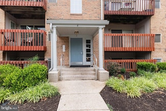 4 Cloverwood Ct Unit 203, Essex, MD 21221