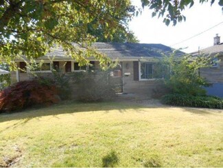 101 Catalpa Ave, Greendale, IN 47025