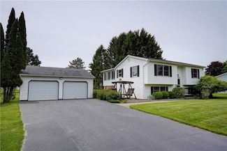 7268 Kober Dr, Lima, NY 14485