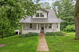 511 Lemont St, Lemont, IL 60439