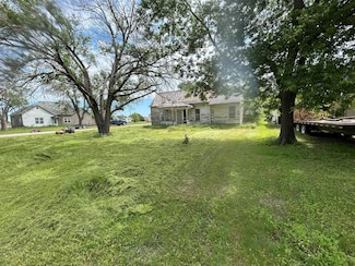 204 S Park St, Medford, OK 73759